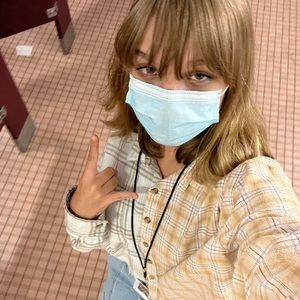 Meet your Posher, Averi